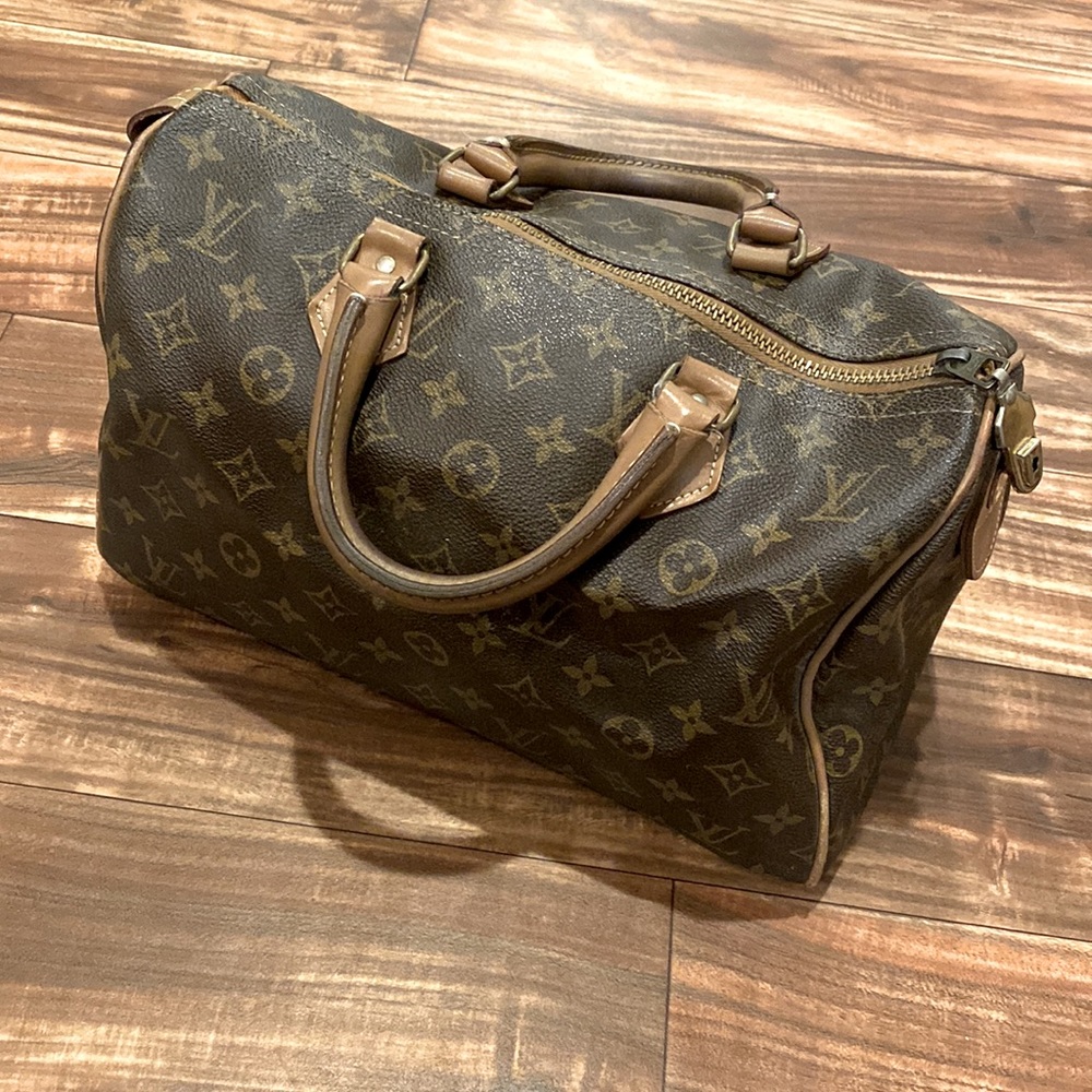 Louis Vuitton Speedy 35